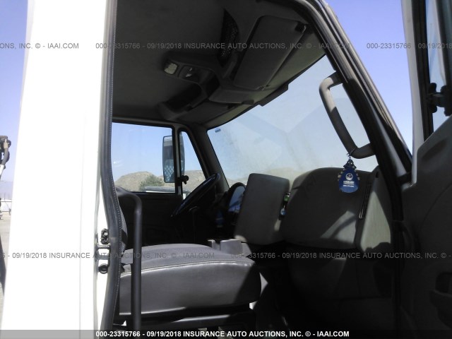 1HSHXSJR9CJ536149 - 2012 INTERNATIONAL 8600 8600 WHITE photo 5