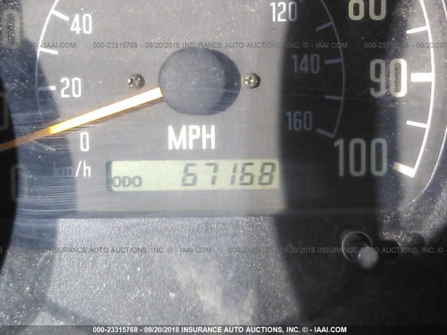 J8BC4B14237000633 - 2003 CHEVROLET TILT MASTER W4S04  WHITE photo 6