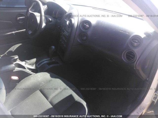 2G2WP552761289117 - 2006 PONTIAC GRAND PRIX Білий фото 5