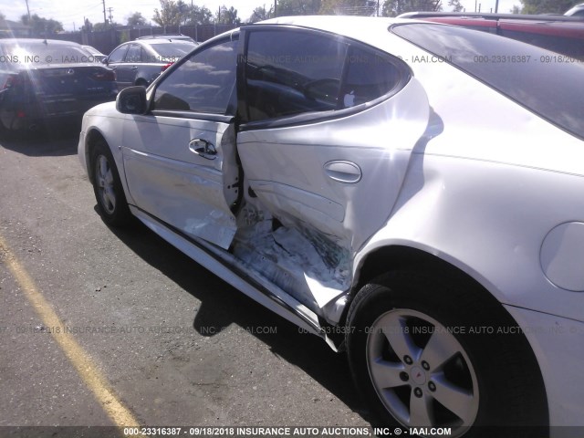 2G2WP552761289117 - 2006 PONTIAC GRAND PRIX Білий фото 6