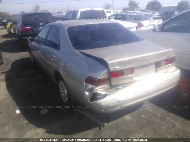 4T1BG22K0VU824266 - 1997 TOYOTA CAMRY CE/LE/XLE 金色 照片 3