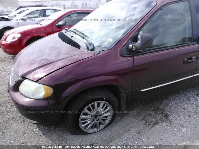 2C8GP64L52R796995 - 2002 CHRYSLER TOWN & COUNTRY LIMITED PURPLE photo 6