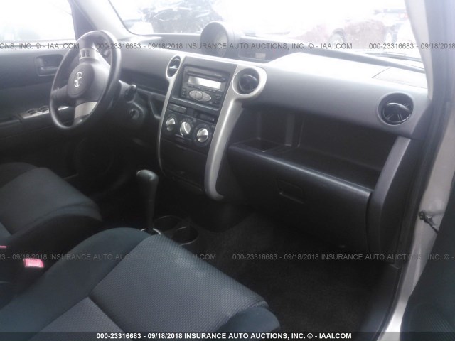 JTLKT324064085087 - 2006 TOYOTA SCION XB ნაცრისფერი ფოტო 5