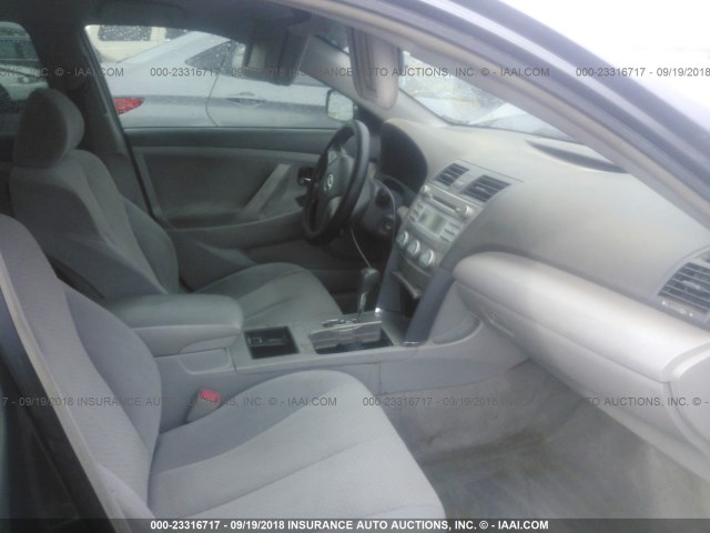 JTNBE46K773037979 - 2007 TOYOTA CAMRY NEW GENERAT CE/LE/XLE/SE GRAY photo 5