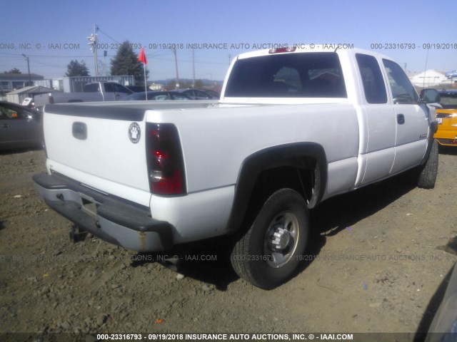 1GCHC29G17E117332 - 2007 CHEVROLET SILVERADO C2500 HEAVY DUTY WHITE photo 4