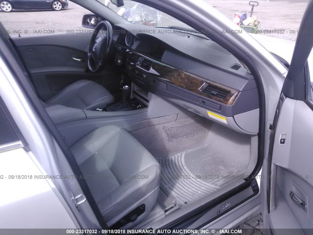 WBANA53554B847451 - 2004 BMW 525 I SILVER photo 5