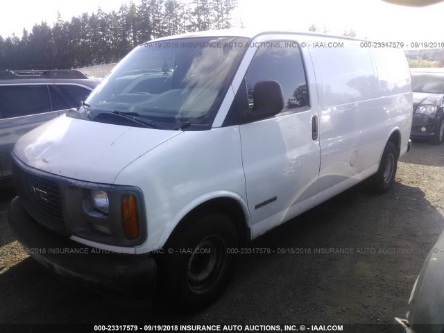 1GTFG15W8W1101444 - 1998 GMC SAVANA G1500 WHITE photo 2