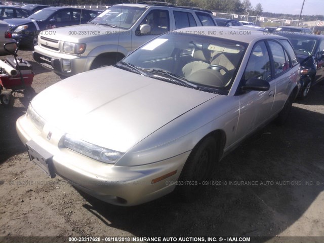 1G8ZK8272WZ189422 - 1998 SATURN SW2 GOLD photo 2