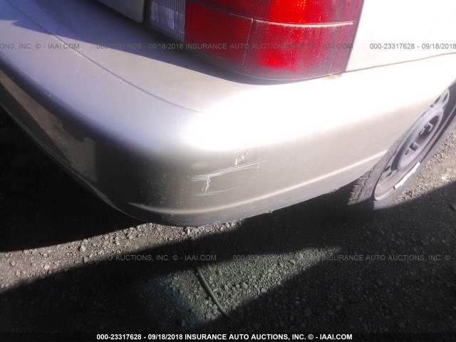 1G8ZK8272WZ189422 - 1998 SATURN SW2 GOLD photo 6