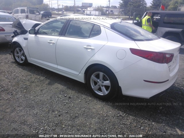 KNAGM4A72F5593245 - 2015 KIA OPTIMA LX WHITE photo 3