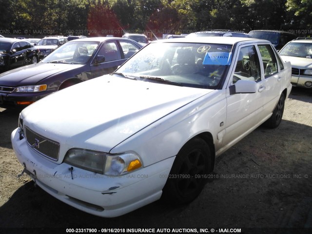 YV1LS55A8X2615457 - 1999 VOLVO S70 WHITE photo 2