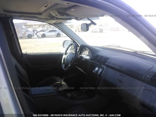 4JGAB72E4XA110985 - 1999 MERCEDES-BENZ ML 430 银色 照片 5