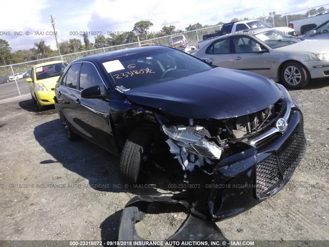 4T1BK1FK2HU031784 - 2017 TOYOTA CAMRY XSE/XLE Qara foto 1