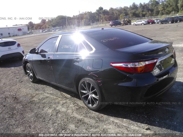 4T1BK1FK2HU031784 - 2017 TOYOTA CAMRY XSE/XLE BLACK photo 3