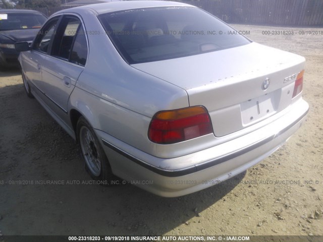 WBADM6340YGU16119 - 2000 BMW 528 I AUTOMATIC SILVER photo 3