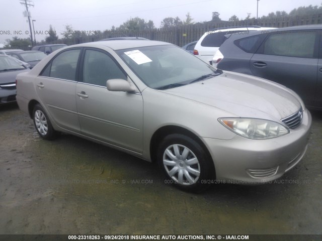 4T1BE30KX5U552839 - 2005 TOYOTA CAMRY LE/XLE/SE Бежевый фото 1