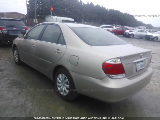 4T1BE30KX5U552839 - 2005 TOYOTA CAMRY LE/XLE/SE Бежевый фото 3