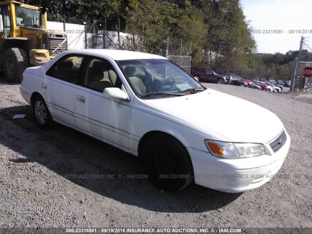 4T1BG22K3YU938945 - 2000 TOYOTA CAMRY CE/LE/XLE 白色 照片 1