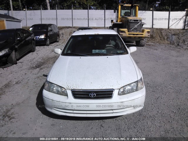 4T1BG22K3YU938945 - 2000 TOYOTA CAMRY CE/LE/XLE 白色 照片 6