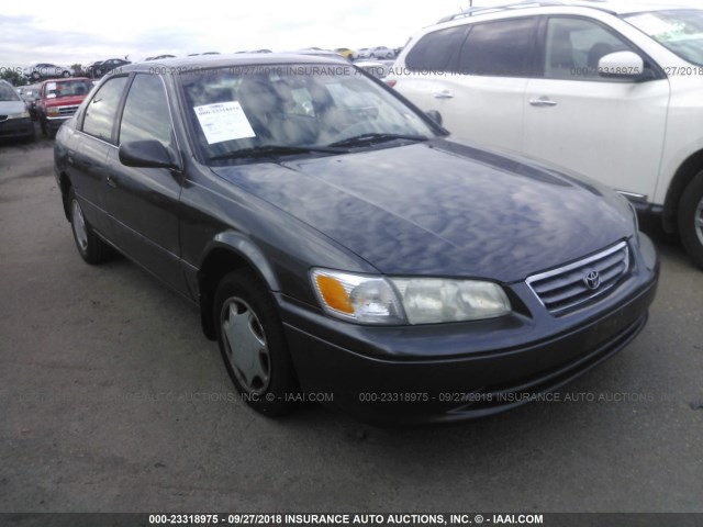 4T1BG22K5YU992201 - 2000 TOYOTA CAMRY CE/LE/XLE 灰色 照片 1