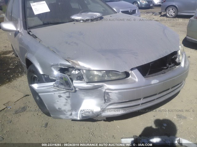 JT2BG22K2Y0447187 - 2000 TOYOTA CAMRY CE/LE/XLE 银色 照片 6