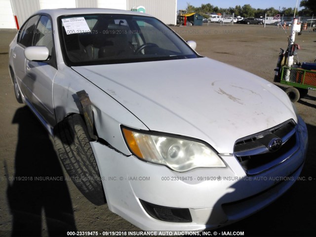 4S3BL616486216996 - 2008 SUBARU LEGACY 2.5I WHITE photo 6