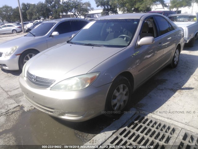4T1BE32KX3U767180 - 2003 TOYOTA CAMRY LE/XLE/SE Бежевый фото 2