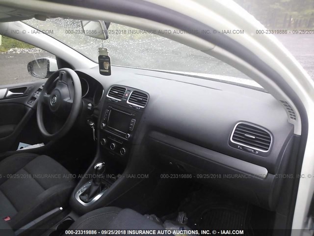 WVWDB7AJ0CW111158 - 2012 VOLKSWAGEN GOLF 白色 照片 5