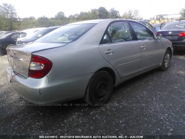 4T1BE32KX4U798866 - 2004 TOYOTA CAMRY LE/XLE/SE Күміс фото 4