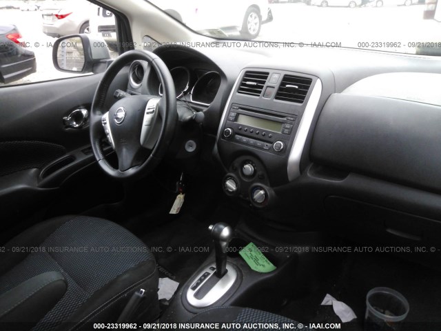 3N1CE2CP9EL384165 - 2014 NISSAN VERSA NOTE S/S PLUS/SV/SL GRAY photo 5