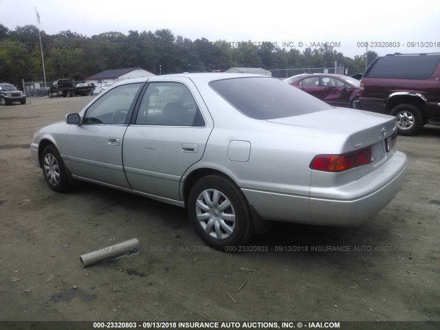 4T1BG22KX1U021328 - 2001 TOYOTA CAMRY CE/LE/XLE 银色 照片 3