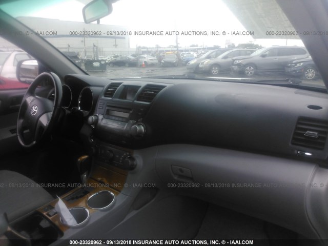 JTEEW41A582013745 - 2008 TOYOTA HIGHLANDER HYBRID WHITE photo 5