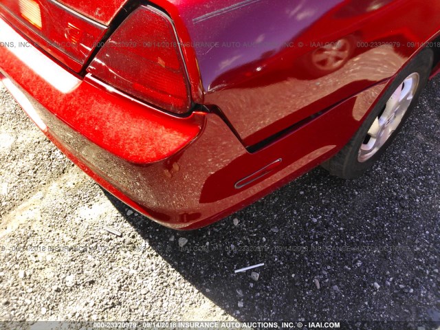 1HGCG325XXA006574 - 1999 HONDA ACCORD RED photo 6