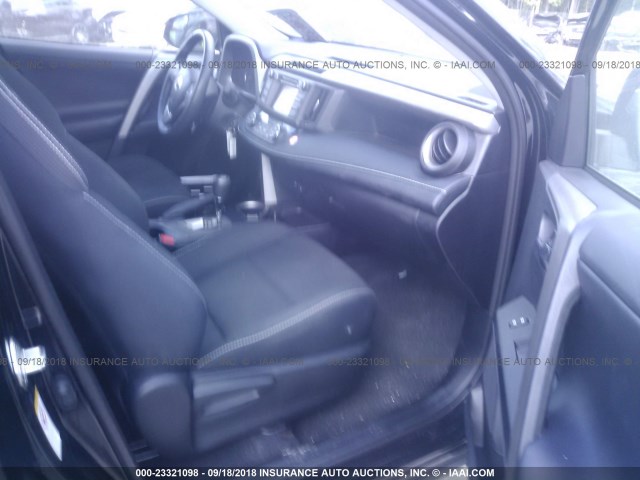 2T3WFREV2JW466852 - 2018 TOYOTA RAV4 ADVENTURE/XLE Qara foto 5