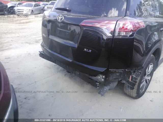 2T3WFREV2JW466852 - 2018 TOYOTA RAV4 ADVENTURE/XLE Qara foto 6