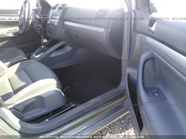 3VWRA71KX8M179165 - 2008 VOLKSWAGEN JETTA WOLFSBURG 灰色 照片 5