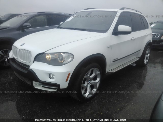 5UXFE8C56AL311383 - 2010 BMW X5 XDRIVE48I WHITE photo 2