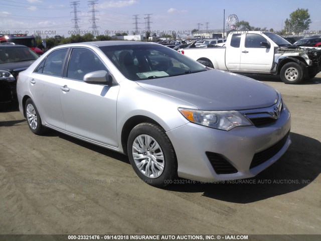 4T1BF1FKXDU701807 - 2013 TOYOTA CAMRY L/SE/LE/XLE Gümüş foto 1