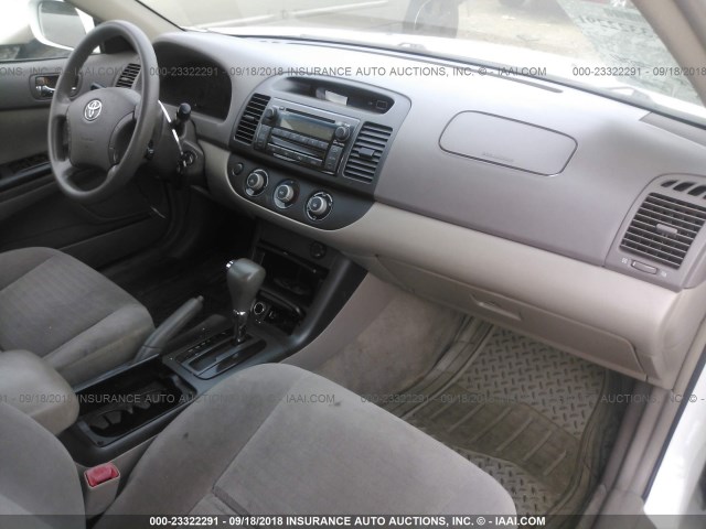 4T1BE32K05U401506 - 2005 TOYOTA CAMRY LE/XLE/SE Ақ фото 5