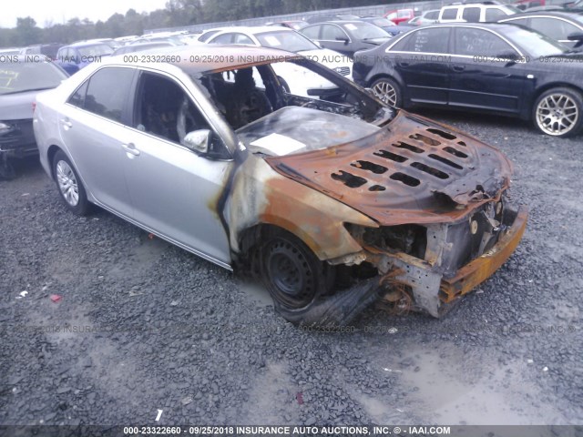 4T4BF1FK9CR241589 - 2012 TOYOTA CAMRY SE/LE/XLE 银色 照片 1