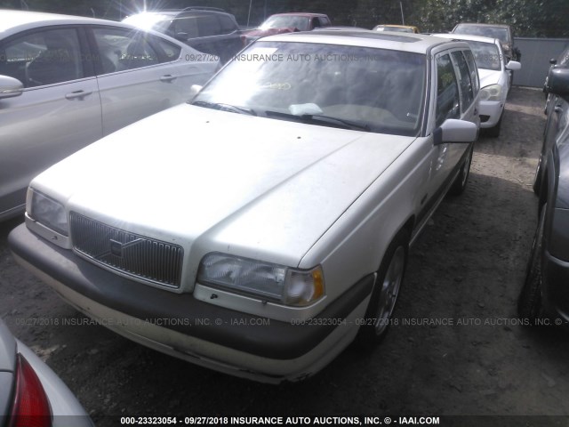 YV1LW5729T2179027 - 1996 VOLVO 850 Коричневый фото 2