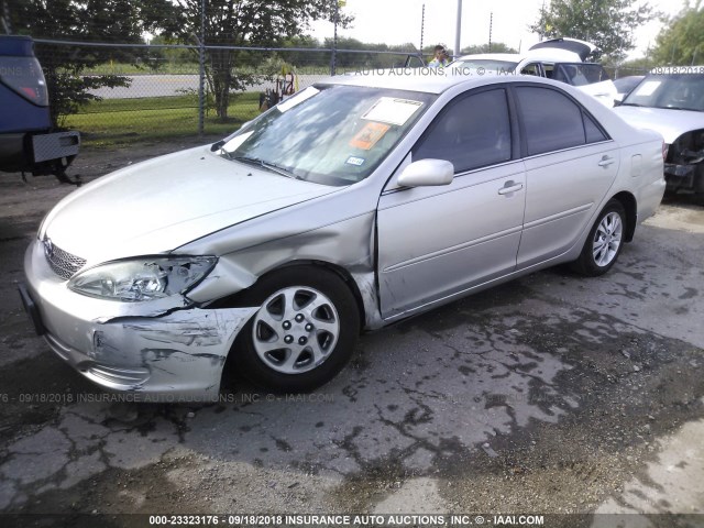 4T1BF32K14U581283 - 2004 TOYOTA CAMRY LE/XLE/SE Gümüş foto 2