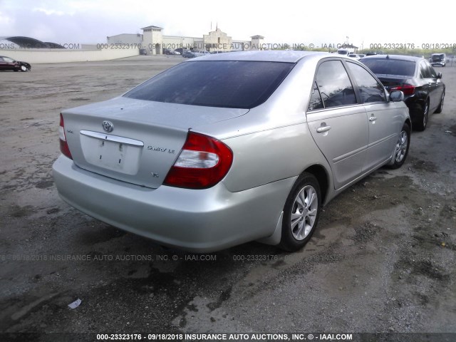 4T1BF32K14U581283 - 2004 TOYOTA CAMRY LE/XLE/SE Gümüş foto 4