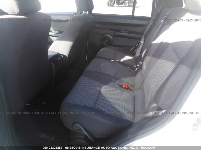 1J8HH48K58C114894 - 2008 JEEP COMMANDER SPORT თეთრი ფოტო 8