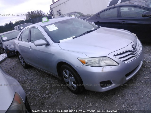4T1BF3EK9AU069262 - 2010 TOYOTA CAMRY SE/LE/XLE SILVER photo 1