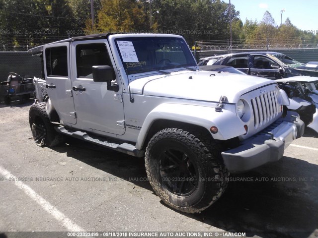 1J4GA59188L649733 - 2008 JEEP WRANGLER UNLIMITE SAHARA SILVER photo 1