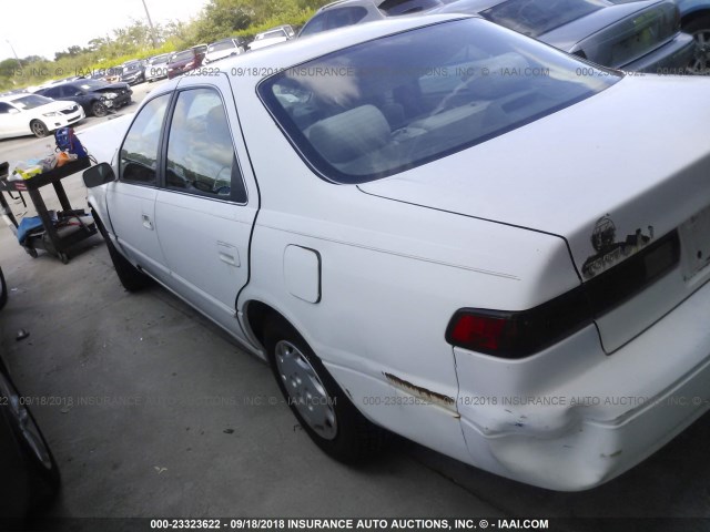 4T1BG28KXWU826941 - 1998 TOYOTA CAMRY CE/LE/XLE 白色 照片 3