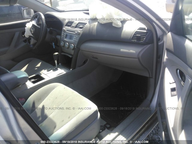 4T1BE46K79U362287 - 2009 TOYOTA CAMRY SE/LE/XLE 银色 照片 5
