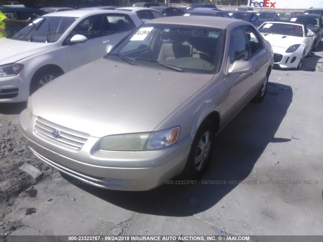 JT2BG22K6W0224289 - 1998 TOYOTA CAMRY CE/LE/XLE 棕色 照片 2