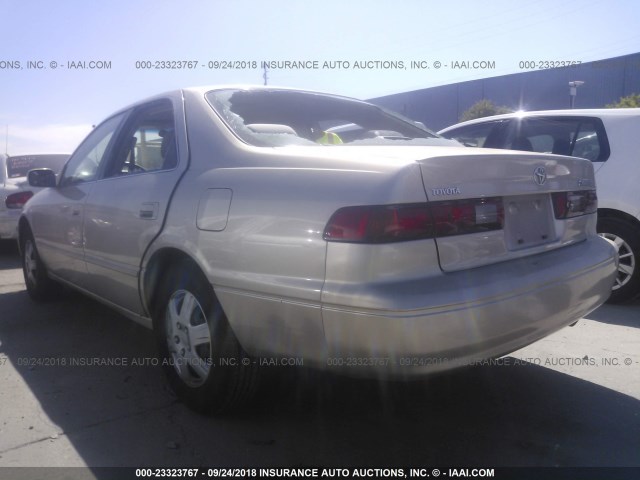 JT2BG22K6W0224289 - 1998 TOYOTA CAMRY CE/LE/XLE 棕色 照片 3